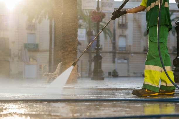 Professional Pressure Washing in Grove City, FL